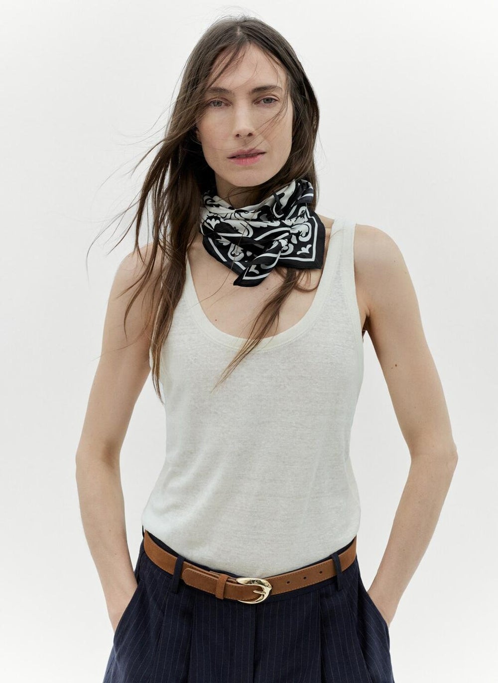 buy-mango-printed-lightweight-scarf_kkw