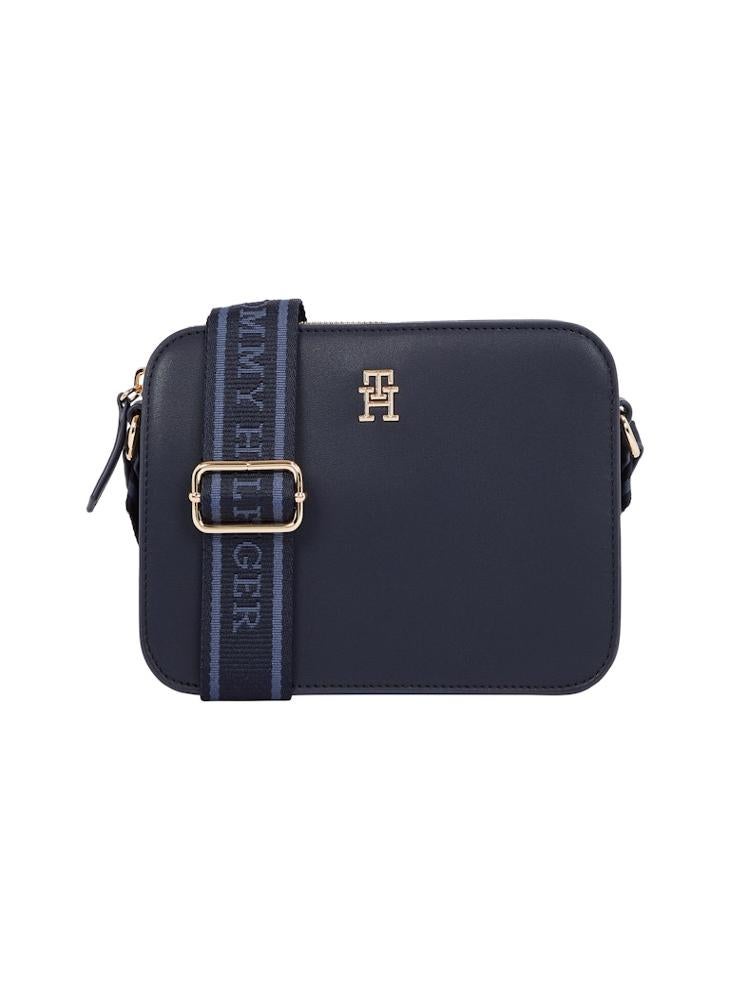 buy-tommy-hilfiger-logotape-camera-bag_mga