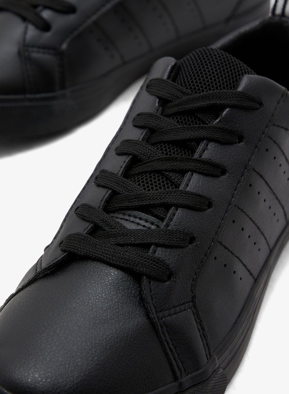 buy-seventy-five-casual-sneakers_t02