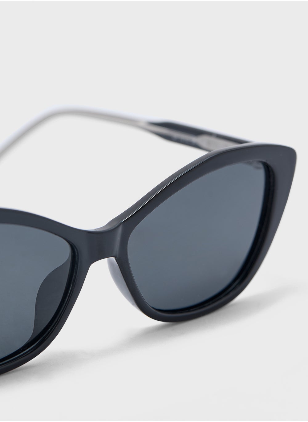 buy-ella-polarized-angular-cat-eye-sunglasses_ooj