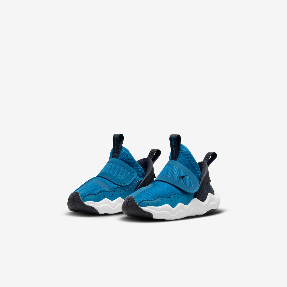 buy-jordan-kids-23-7-shoes_6d8