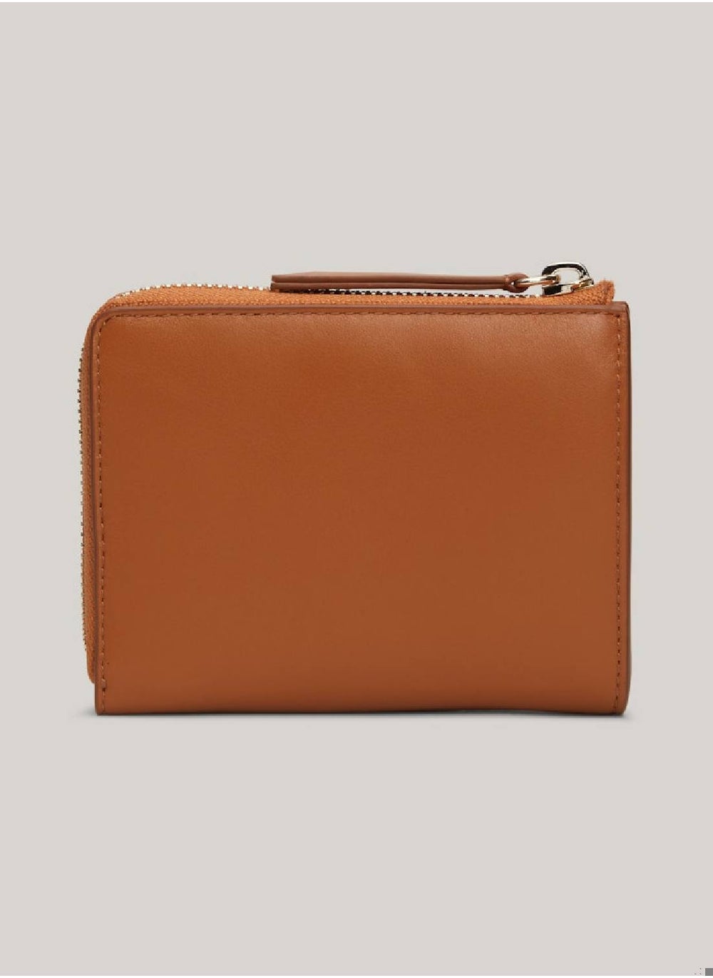 buy-tommy-hilfiger-zip-around-wallet_2b5