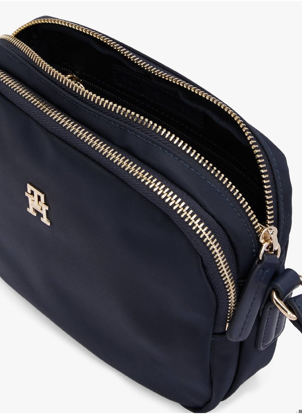 buy-tommy-hilfiger-poppy-th-crossover-bag_yee