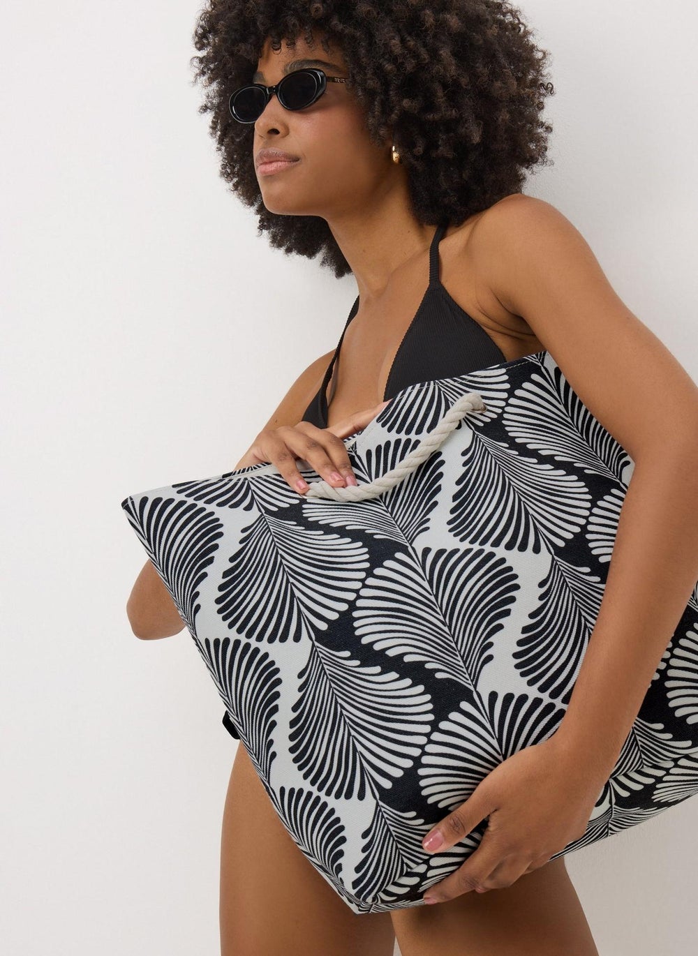 buy-matalan-black-monochrome-rope-beach-bag_4a8