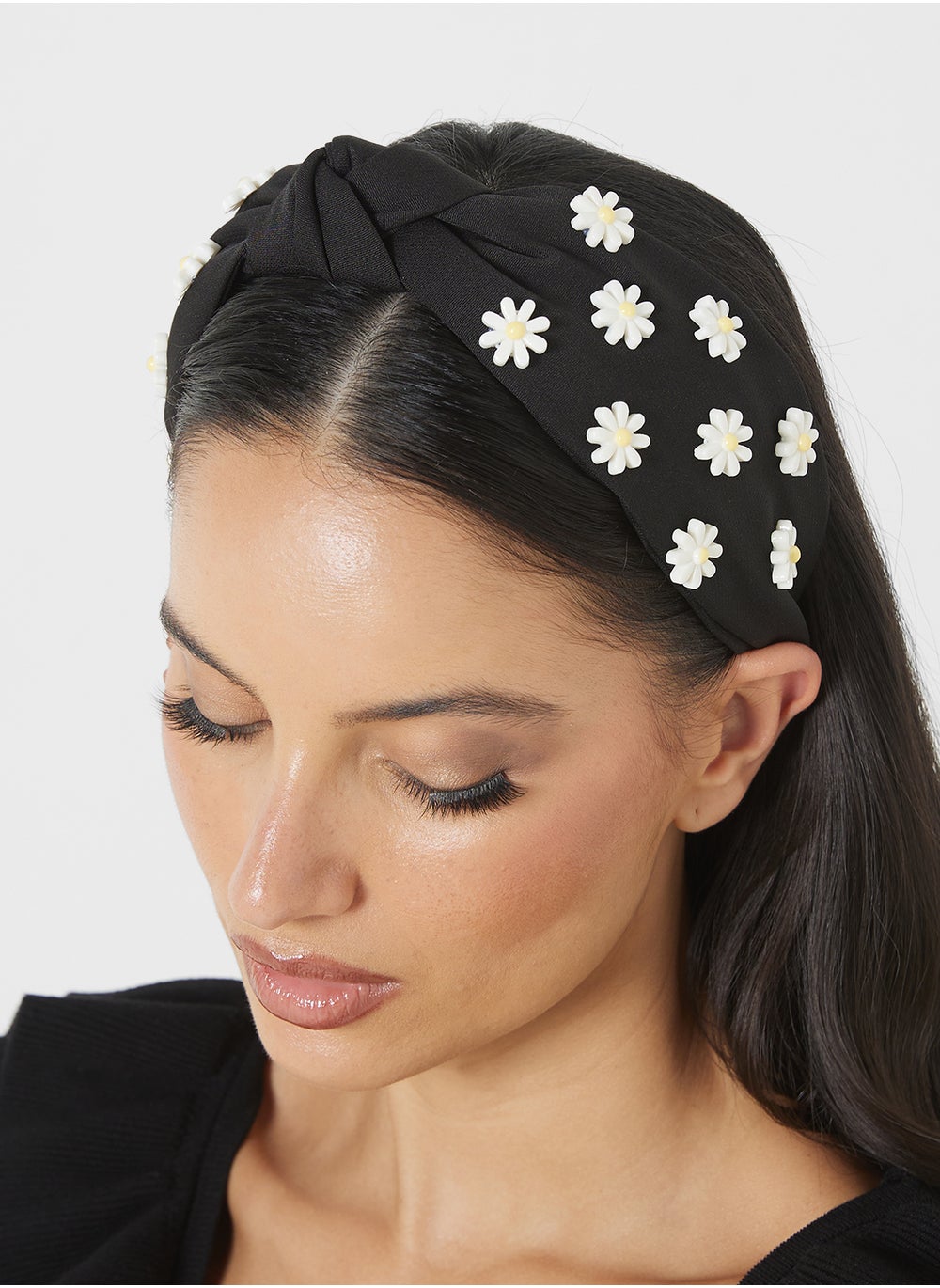 buy-ginger-embellished-daisy-floral-headband_5xe