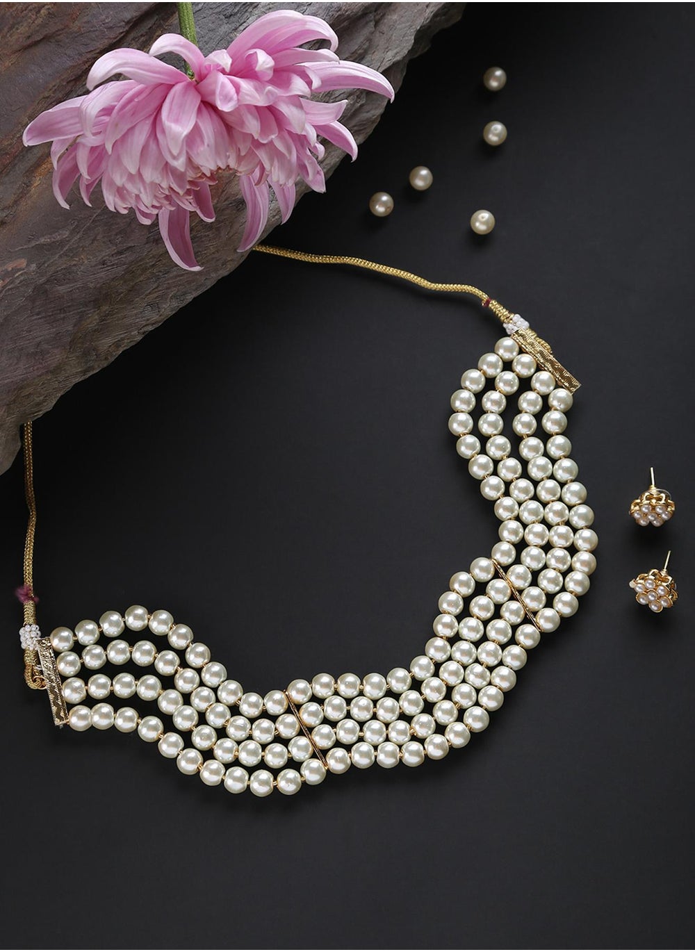 buy-sohi-white-pearl-jewellery-set_iay