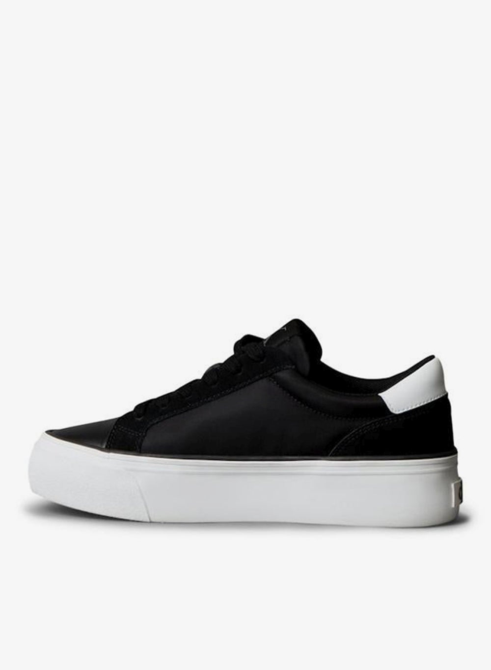 buy-calvin-klein-jeans-casual-low-top-sneakers_j26
