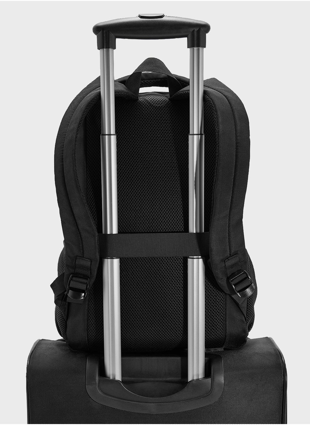 buy-seventy-five-padded-ventilation-back-support-casual-backpack_8ej