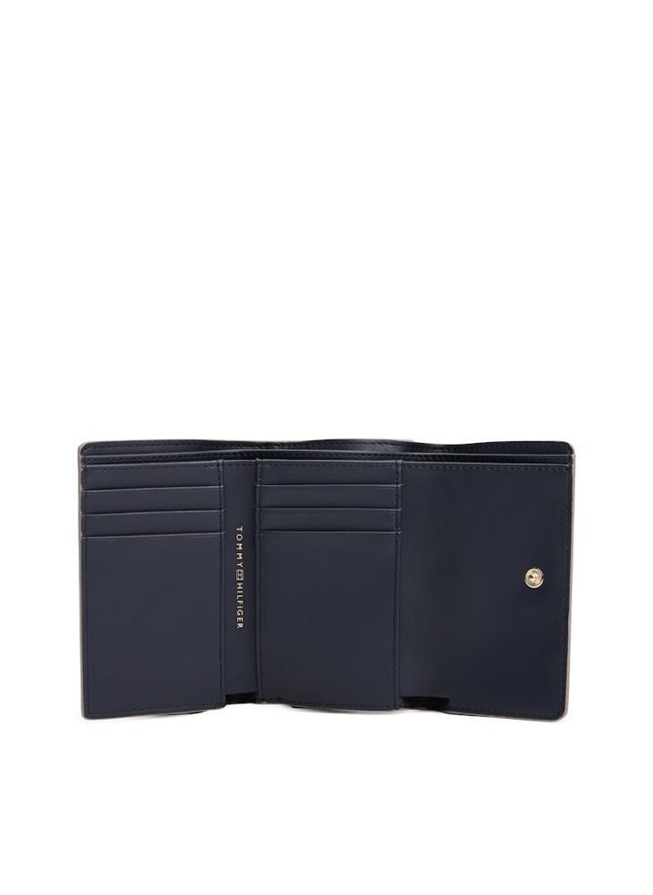 buy-tommy-hilfiger-logo-trifold-wallet_pk0