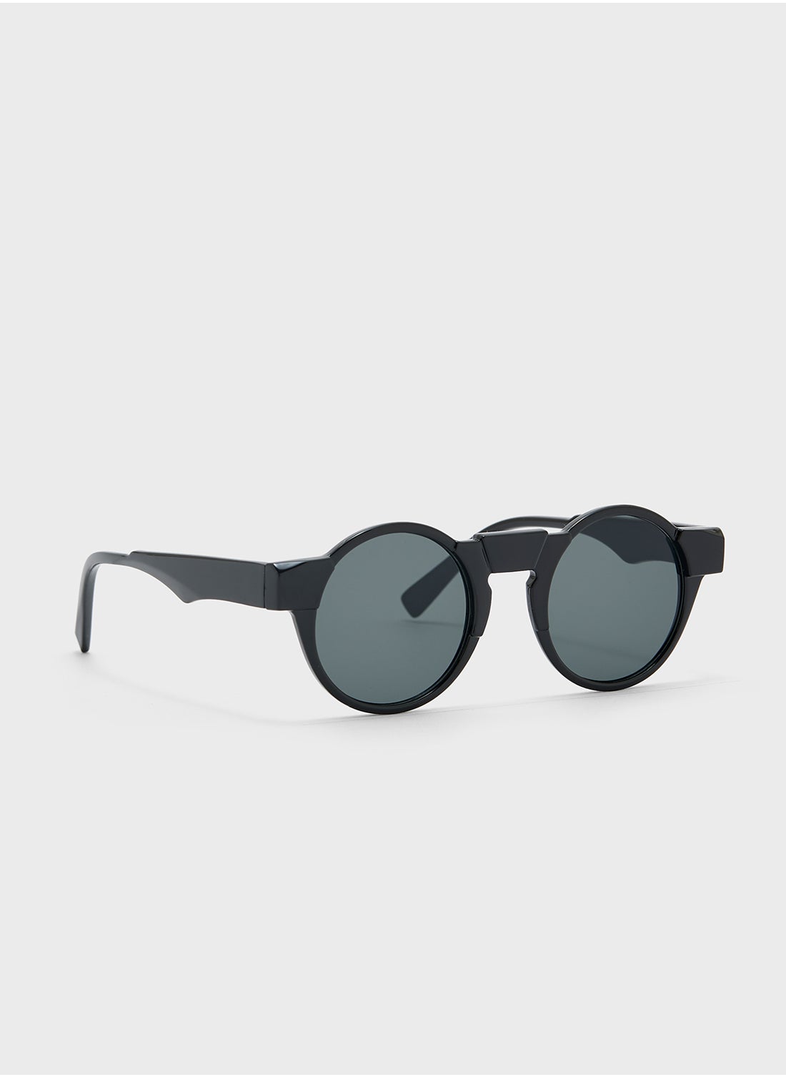 buy-seventy-five-casual-round-shape-sunglasses_fp1