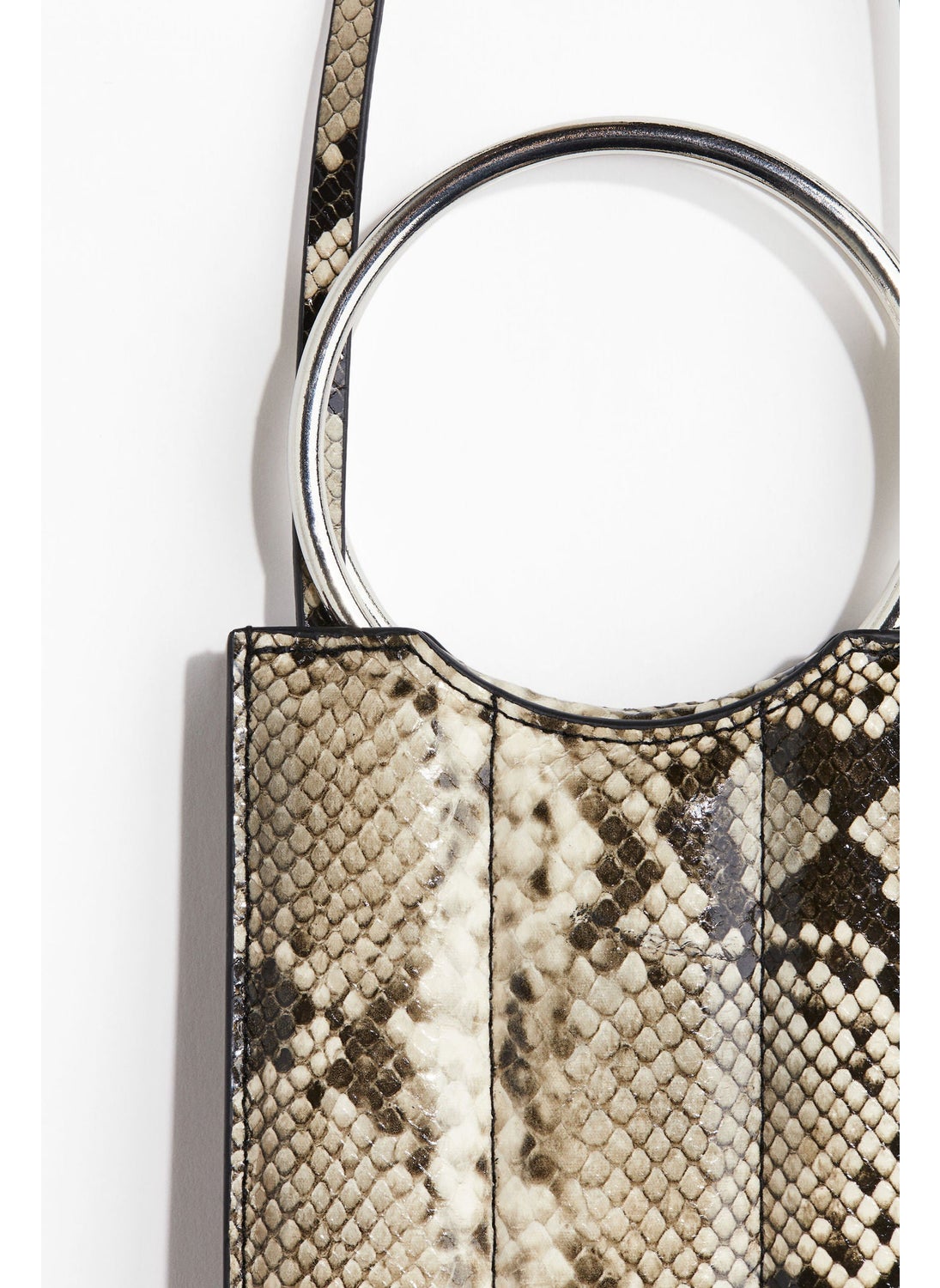 buy-h-m-quilted-phone-bag_pfz