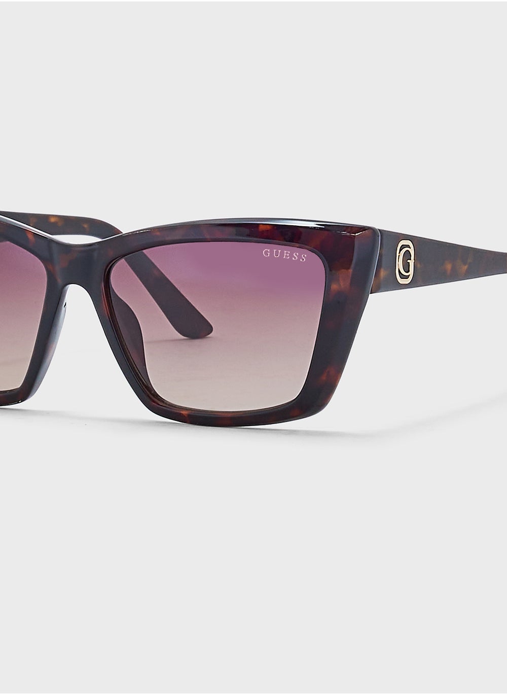 buy-guess-uv-protector-wayfarers-sunglasses_b8c
