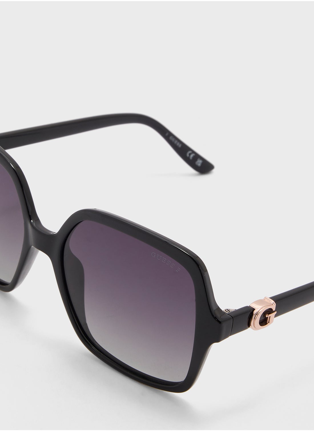 buy-guess-oversized-sunglasses_6vz
