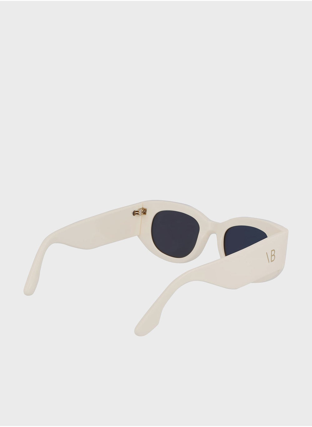 buy-victoria-beckham-oval-sunglasses_ybk