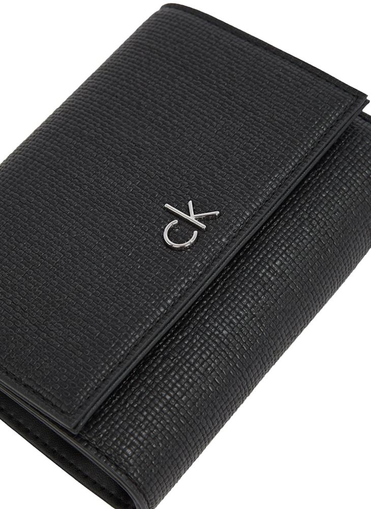 buy-calvin-klein-daily-medium-trifold-wallet_axh