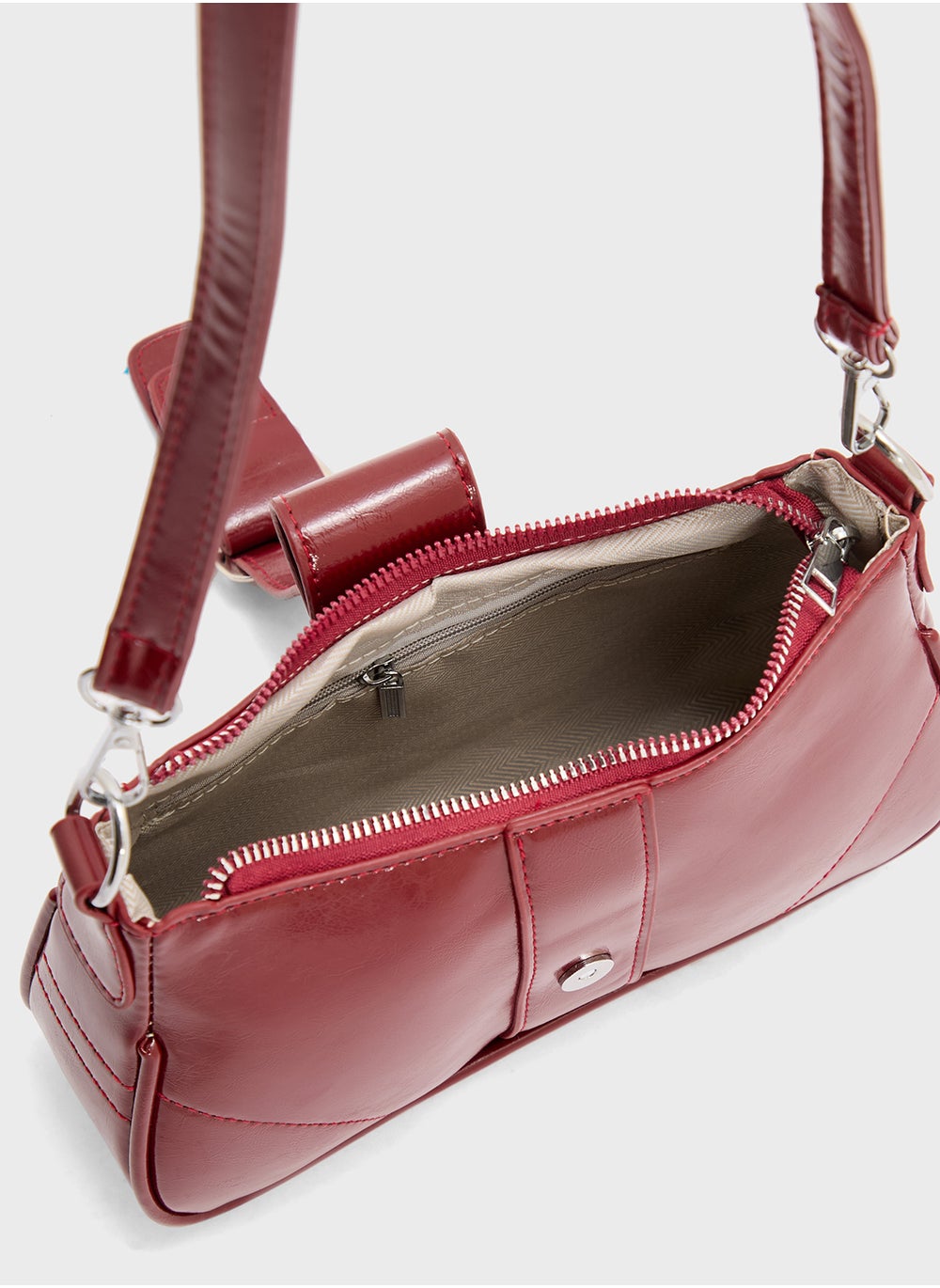 buy-ella-crossbody-with-buckle-detail_hla