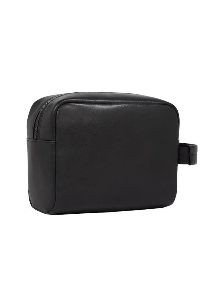 buy-tommy-jeans-heritage-leather-wash-bag_vwy