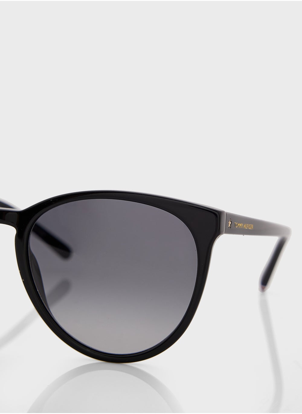 buy-tommy-hilfiger-th-1724-s-wayfarers-sunglasses_fuo
