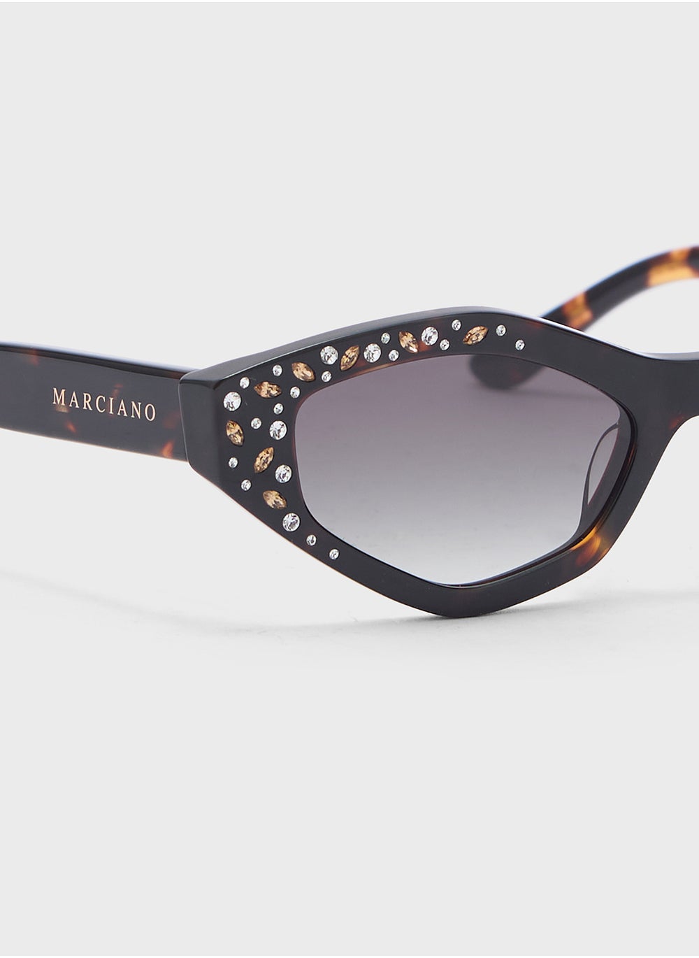 buy-guess-wayfarers-sunglasses_wdc
