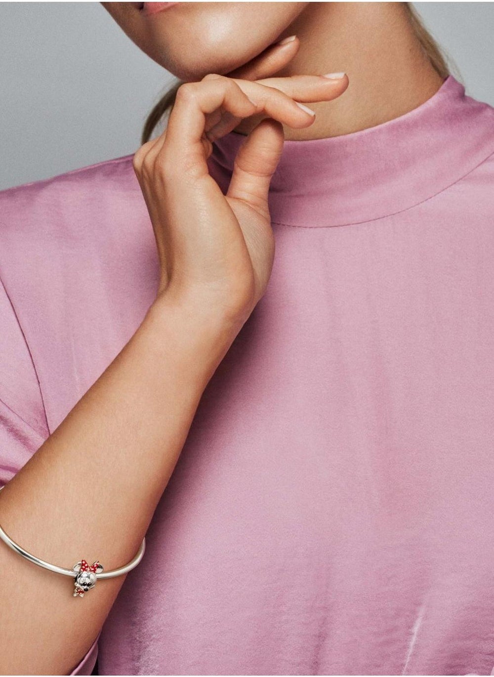 buy-pandora-disney-minnie-mouse-dotted-dress-bow-charm_2ry