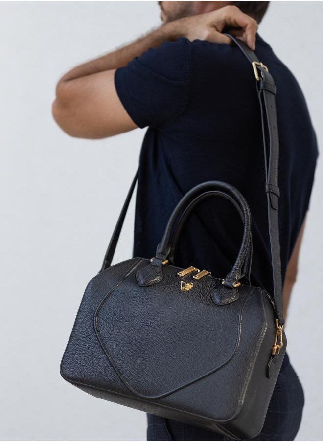 buy-veganologie-gemma-tote-bag-in-black-made-from-17-recycled-bottles_v8u