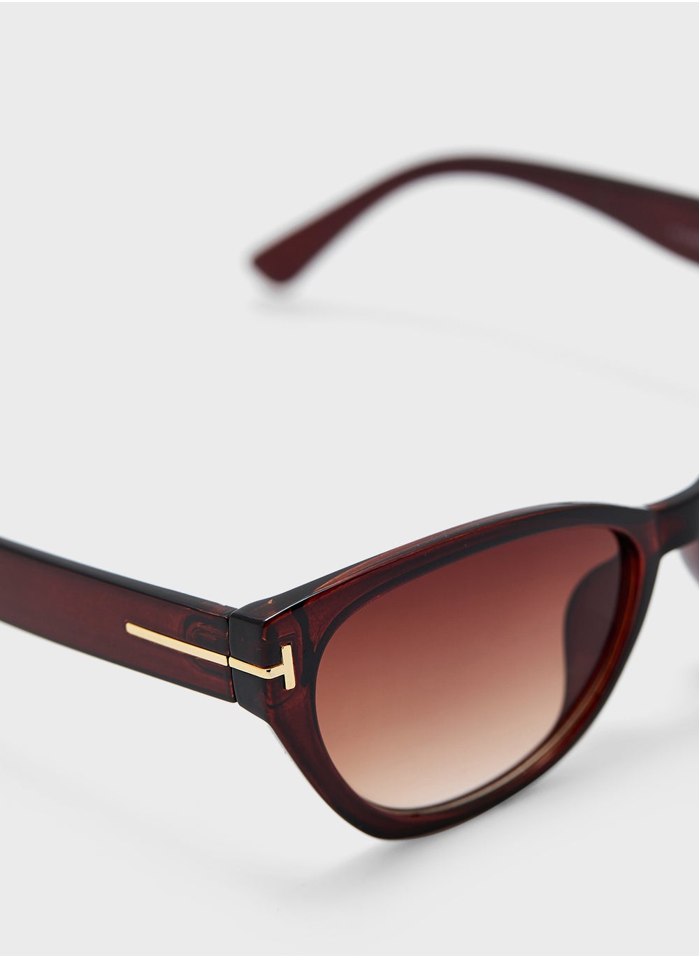 buy-ella-temple-detail-cat-eye-sunglasses_geb