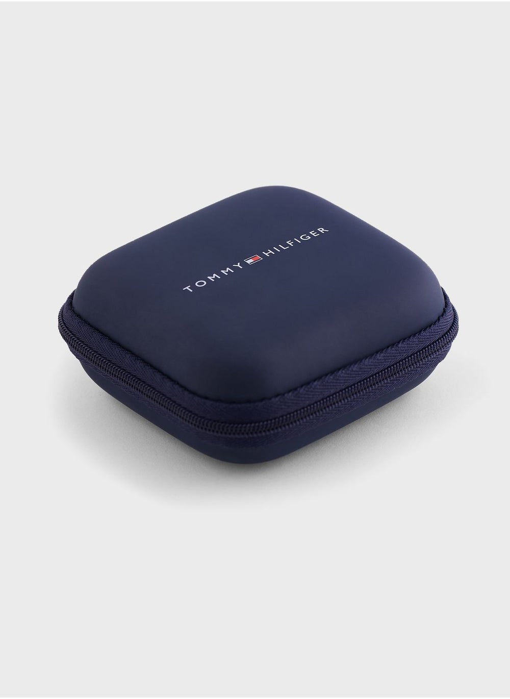 buy-tommy-hilfiger-alea-hand-chain-bracelet_xpx