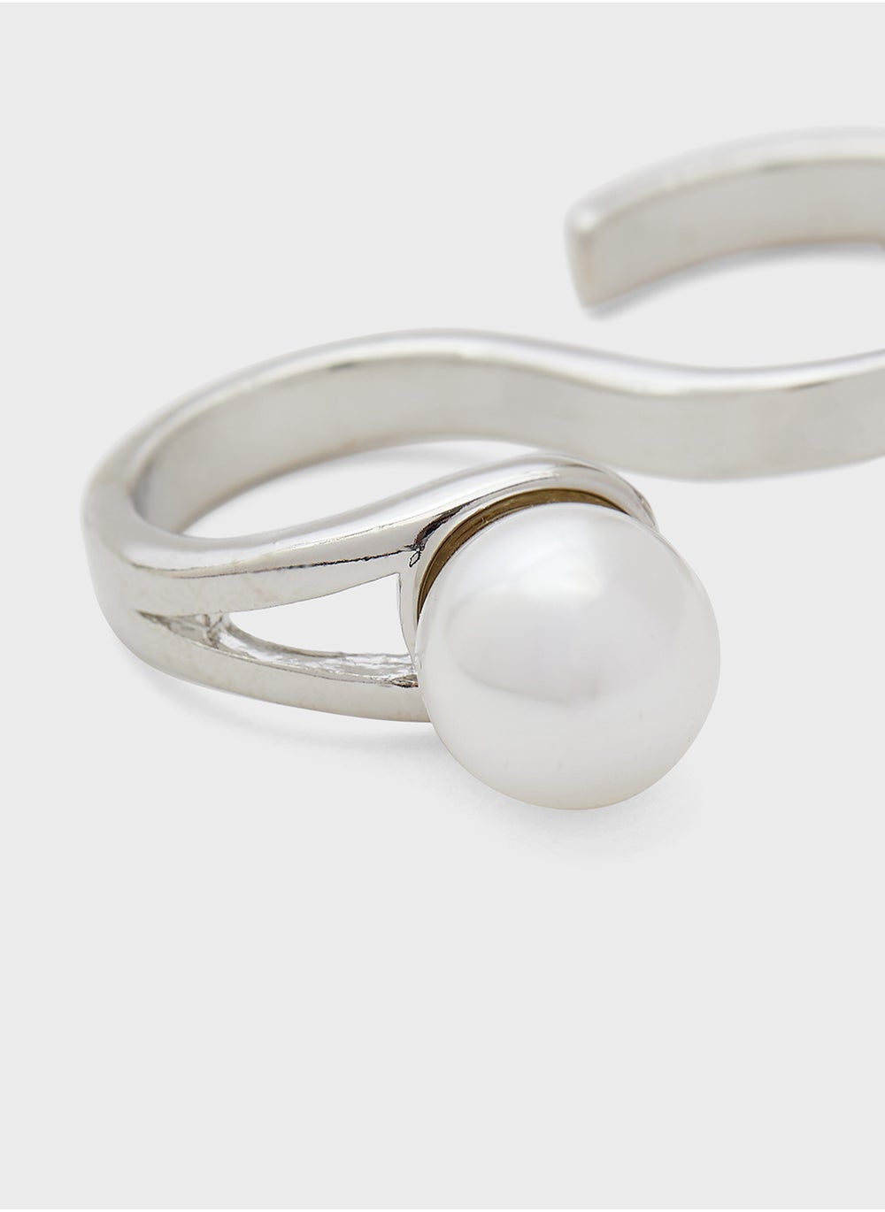 buy-ella-two-finger-pearl-ring_ki9
