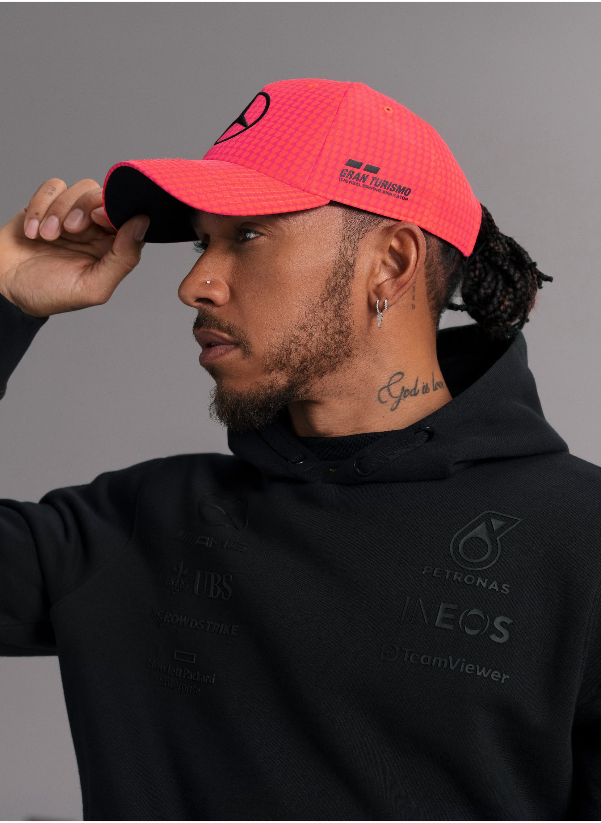 buy-amg-petronas-formula-1-team-headwear_uxr