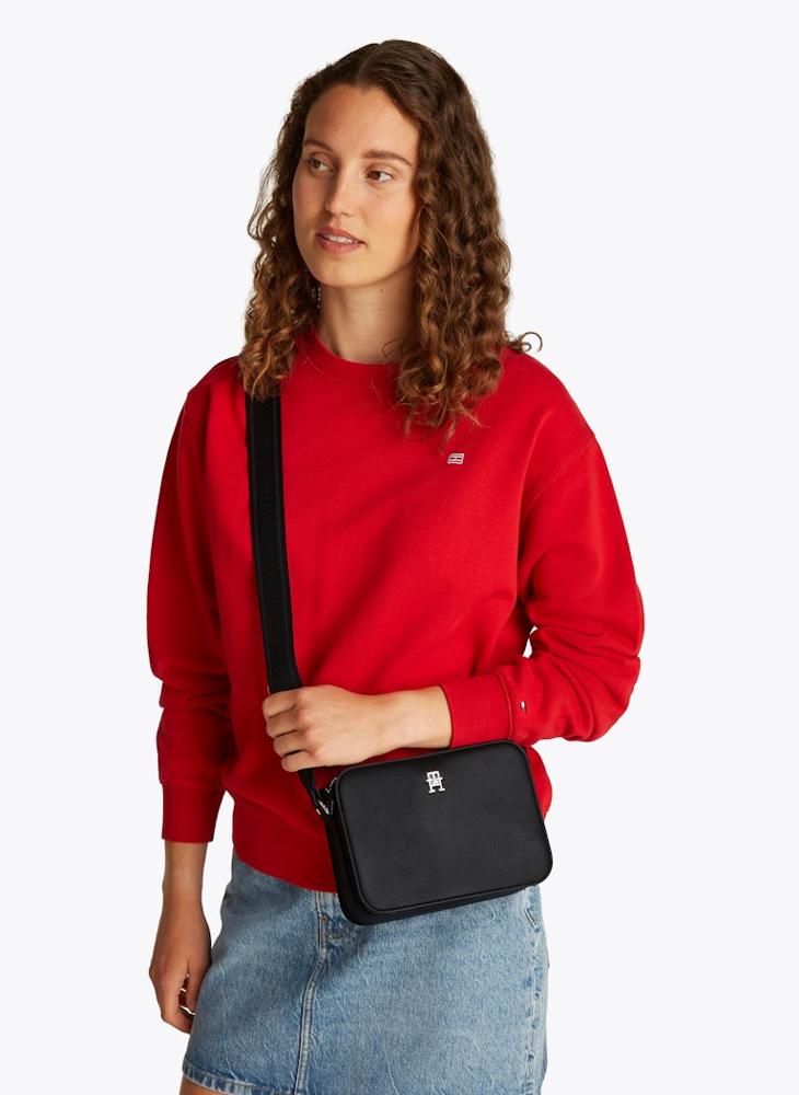 buy-tommy-hilfiger-logotape-camera-bag_77n