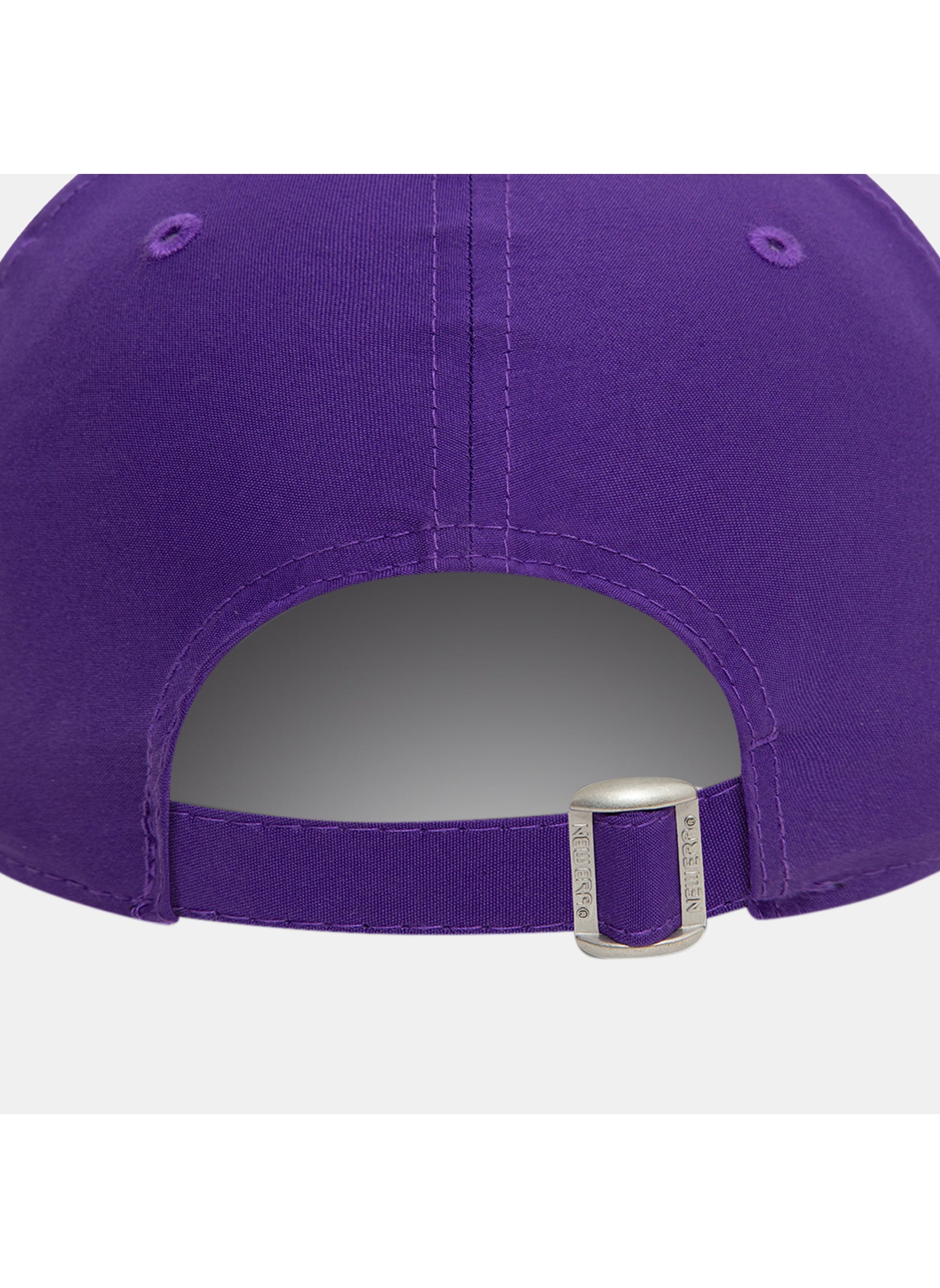 buy-new-era-men-s-new-york-yankees-league-essential-9forty-basketball-cap_fnw