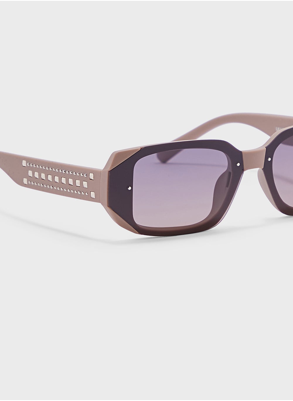 buy-ginger-polarized-rectangular-len-sunglasses-with-stud-arm_00q