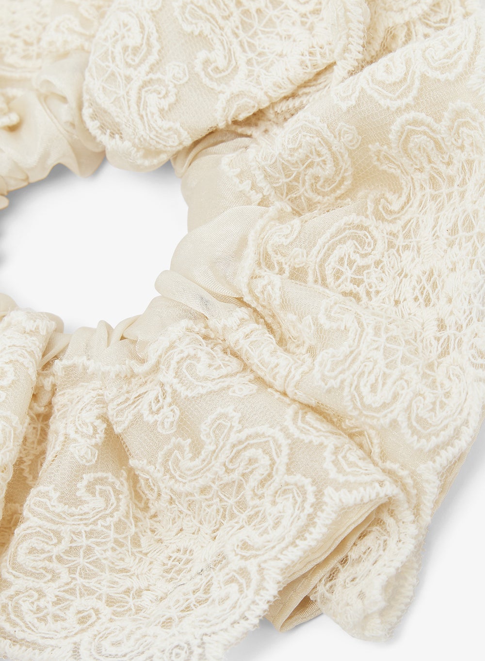 buy-ella-lace-detail-scrunchie_ge0