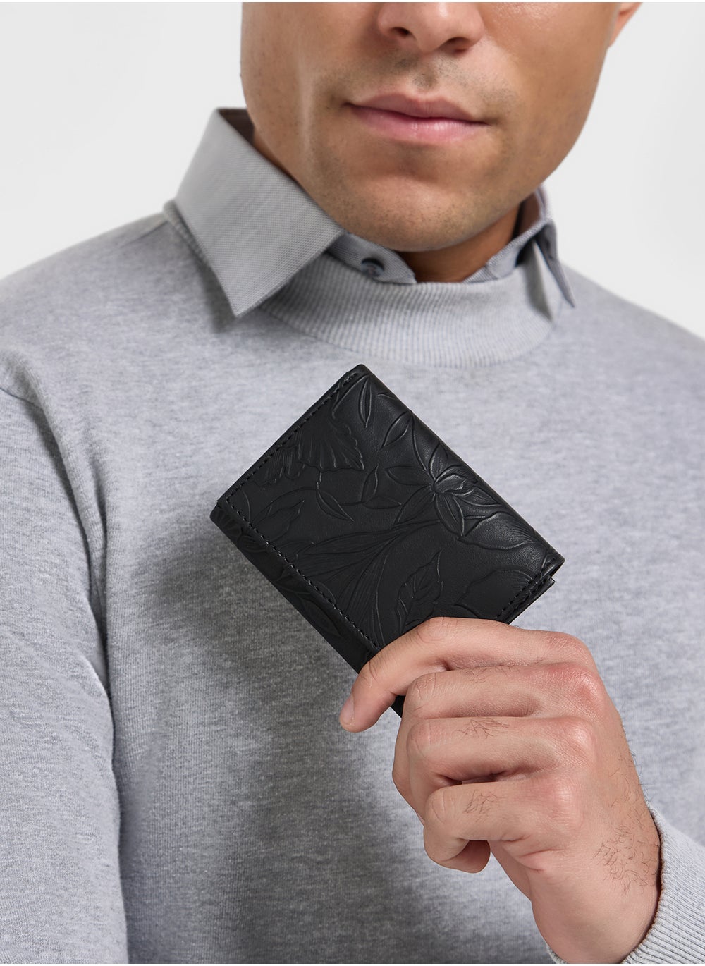 buy-robert-wood-textured-tri-fold-wallet_1o6