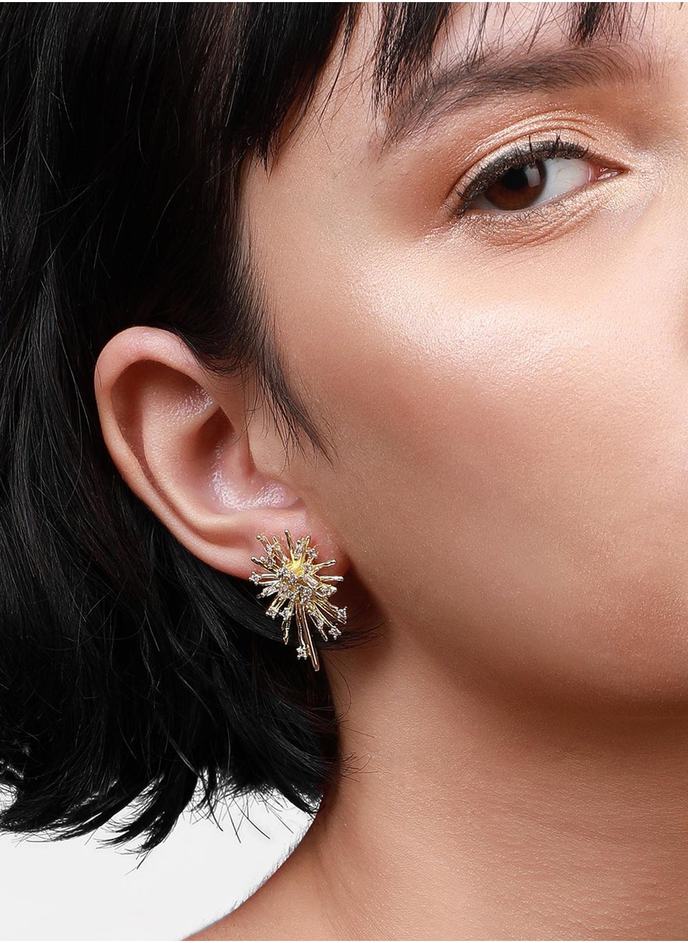 buy-sohi-timeless-elegance-studs-for-every-occasion_ti5