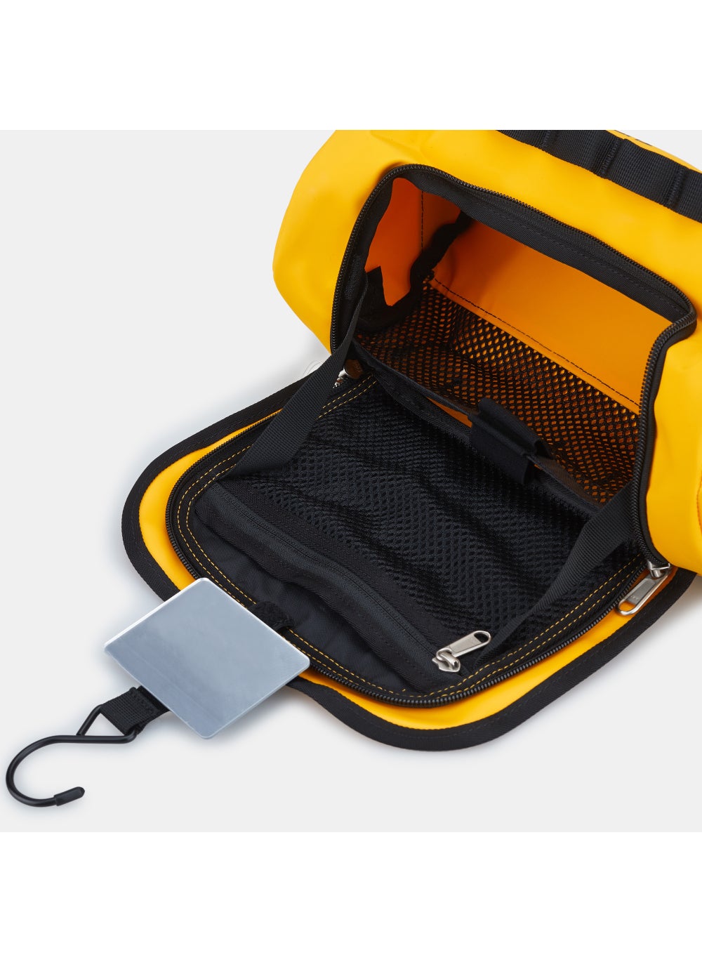 buy-the-north-face-base-camp-travel-canister-large_j5i