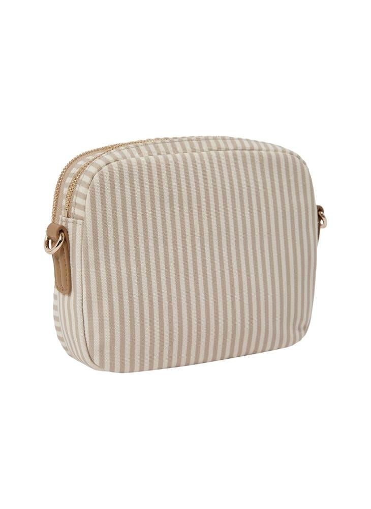 buy-tommy-hilfiger-poppy-summer-camera-bag_f2h