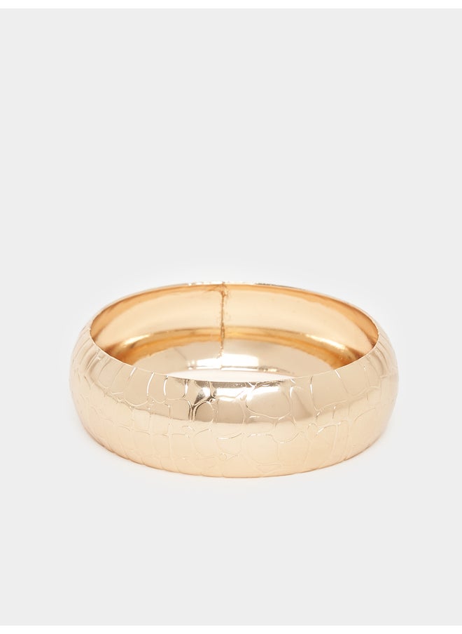 buy-styli-styli-metallic-chunky-bangle_9mx