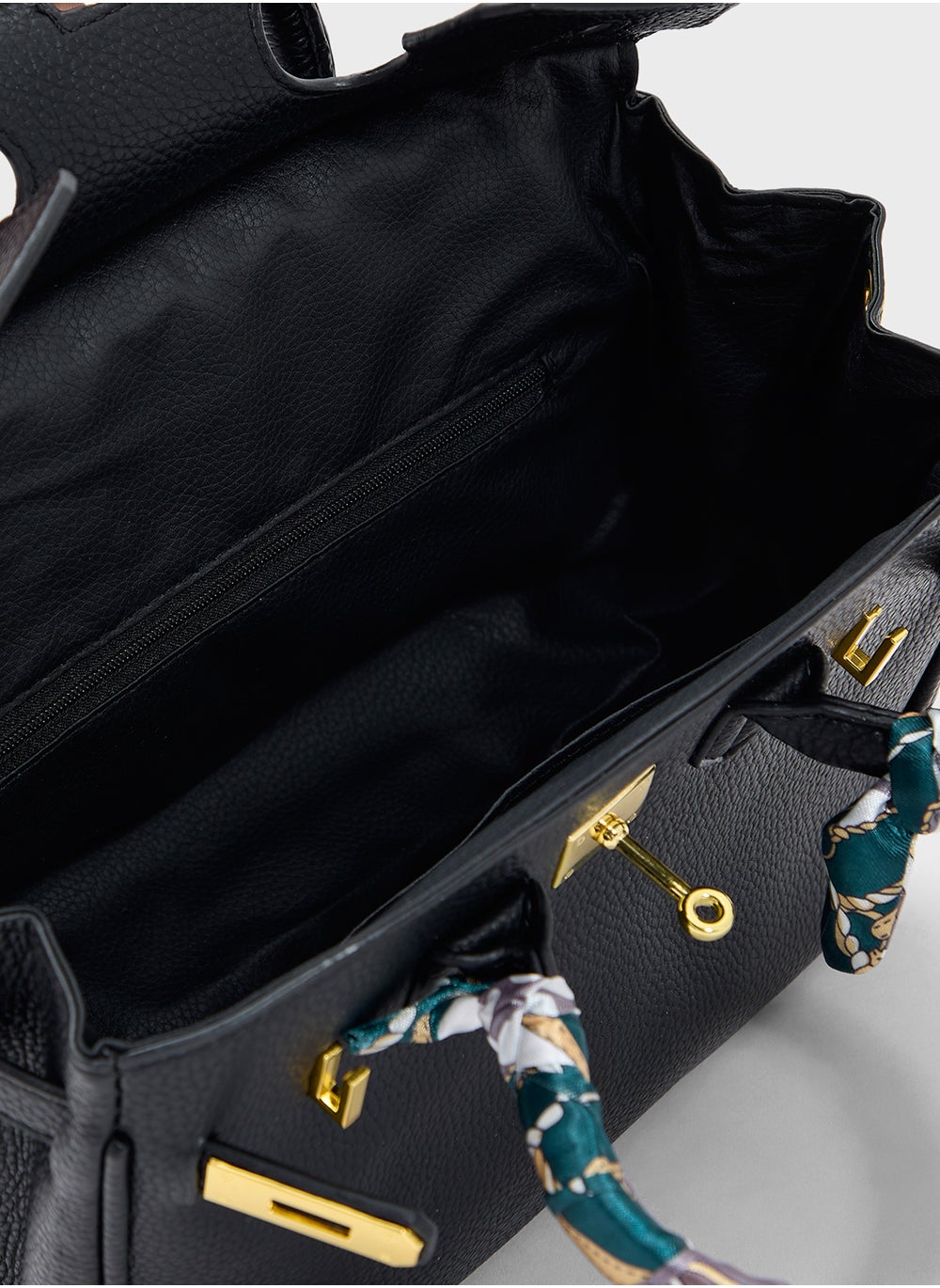 buy-ella-classic-grain-large-handbag_w3n