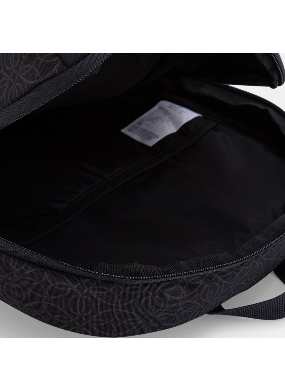 buy-jordan-paris-saint-germain-essential-backpack_0n3