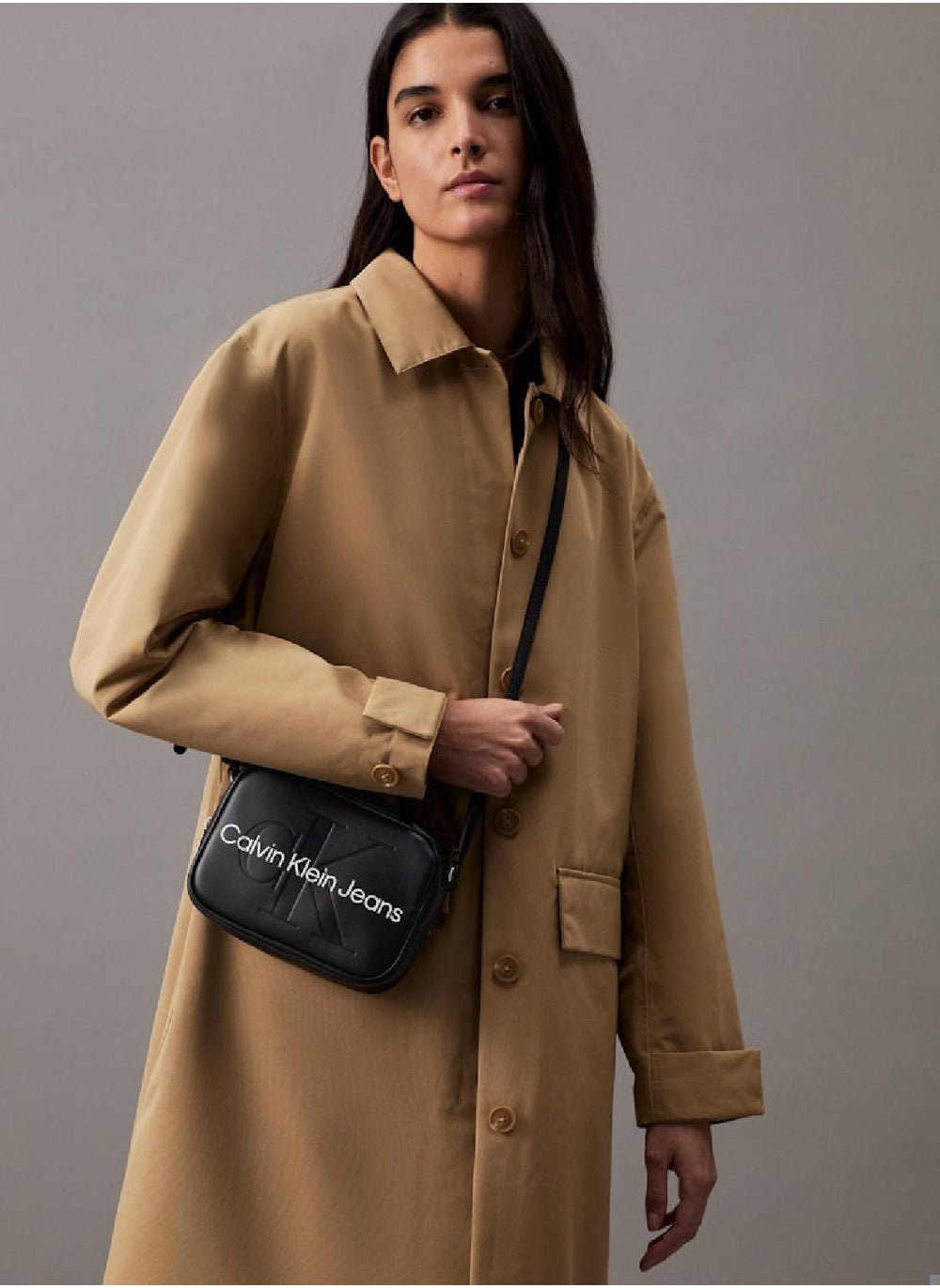 buy-calvin-klein-jeans-small-crossbody-bag_qzg