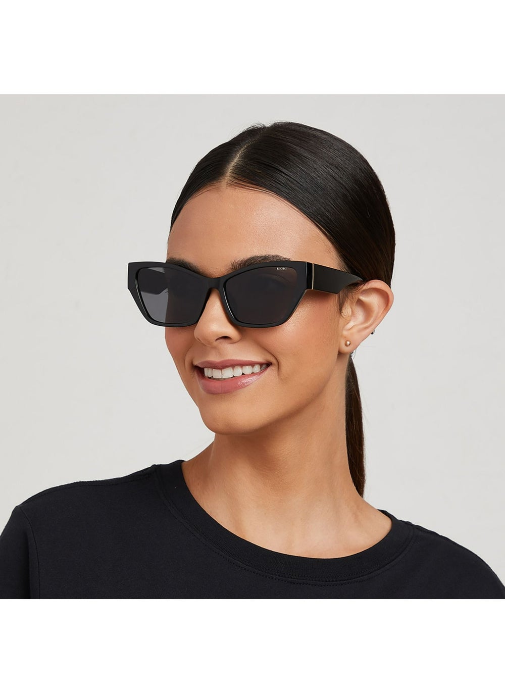 buy-blackout-kayla-women-black-sunglasses-frame-material-thermoplastic-rubber-tr90-frame-color-black-lens-color-gray-full-rim_w8n