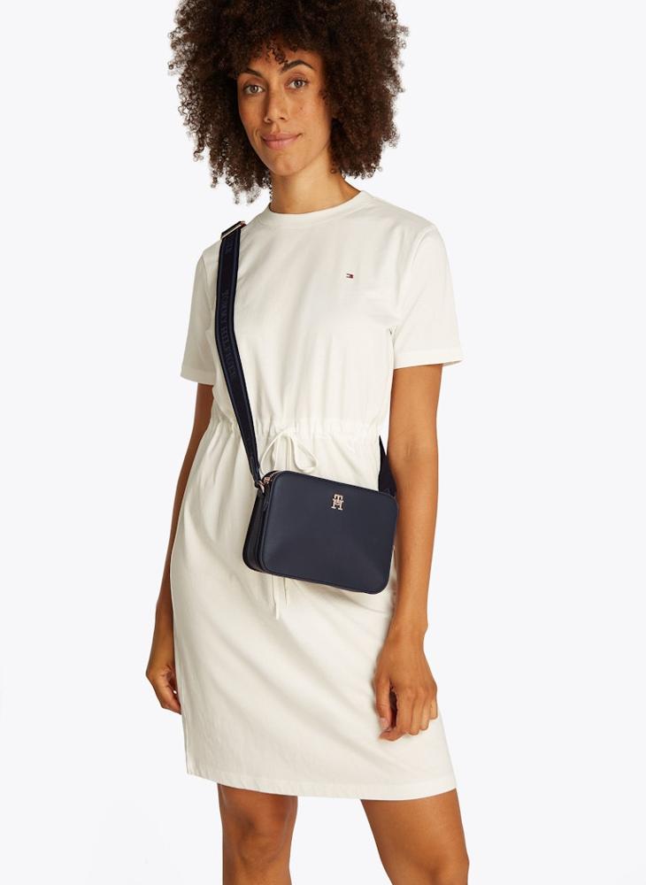 buy-tommy-hilfiger-logotape-camera-bag_vkz